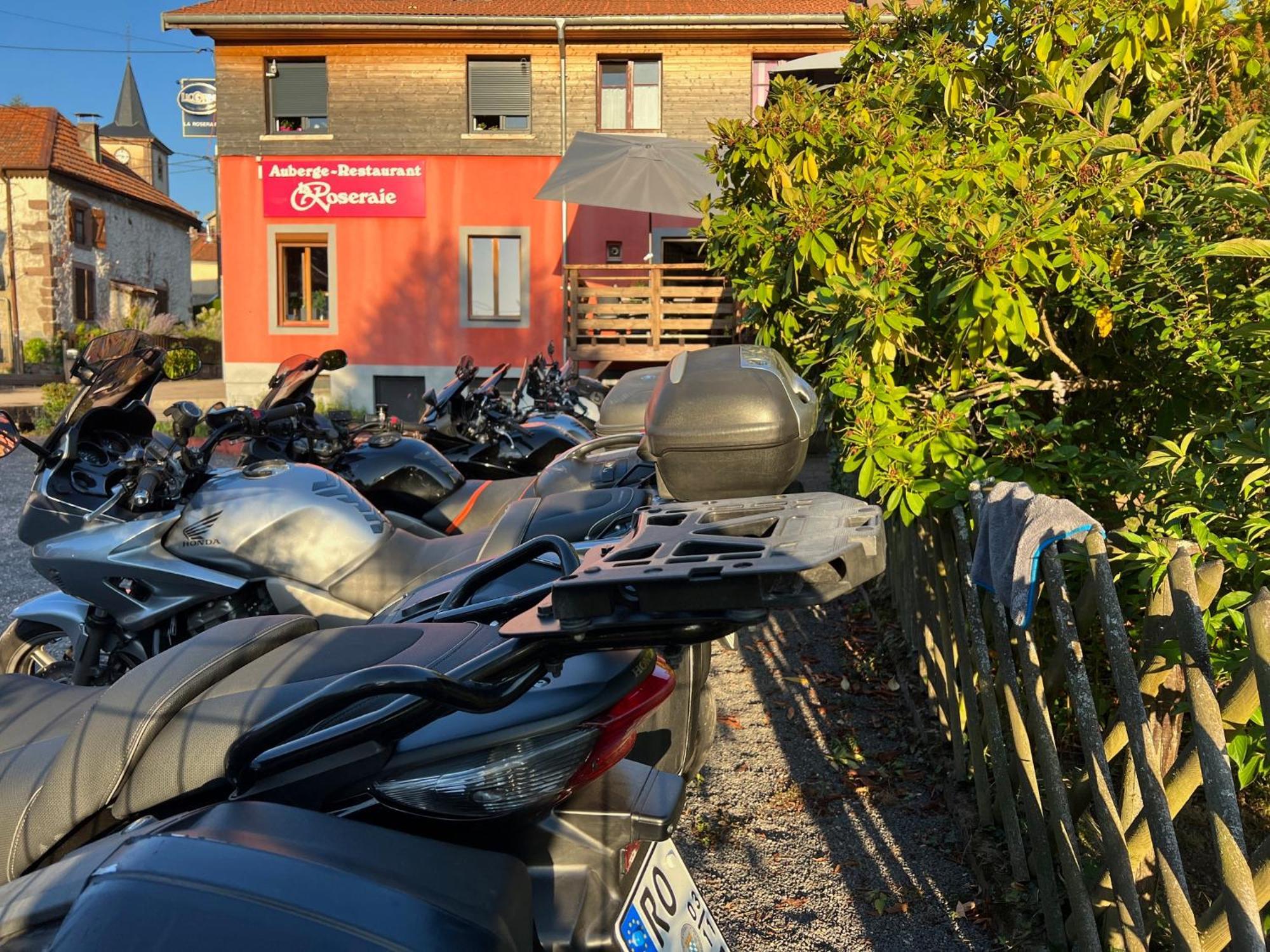 Auberge Restaurant La Roseraie Grandrupt Bagian luar foto