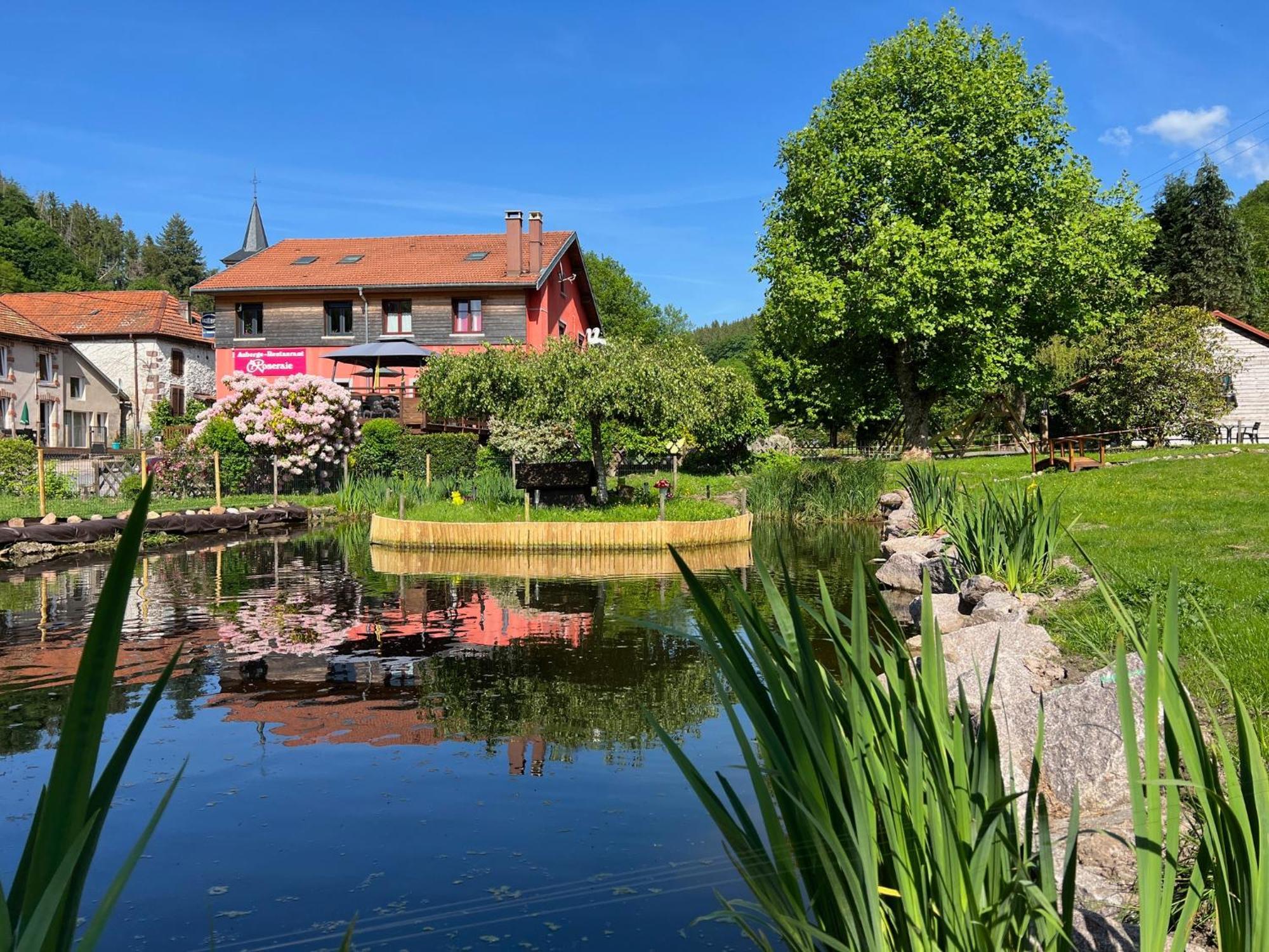 Auberge Restaurant La Roseraie Grandrupt Bagian luar foto